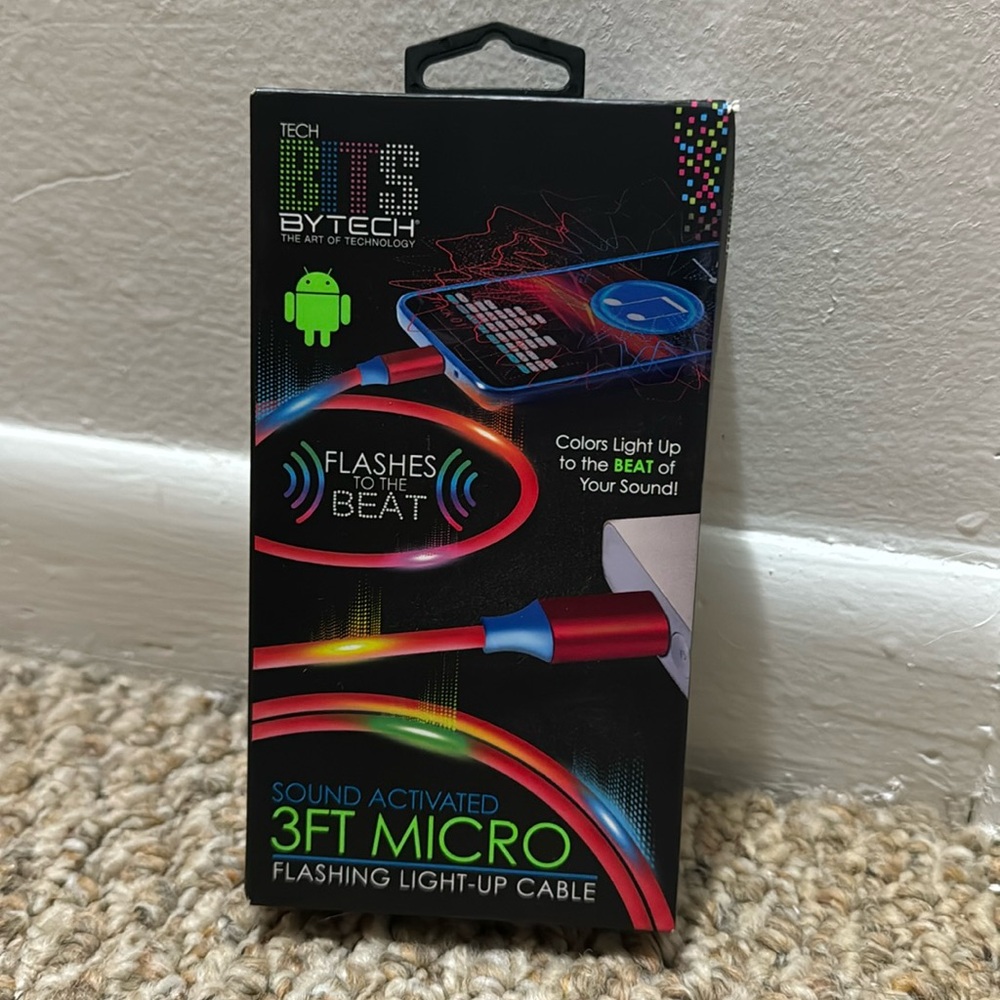 Flashing light-up charger